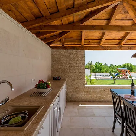 Βίλα Anela Πόρετς