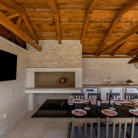 Anela * Πόρετς