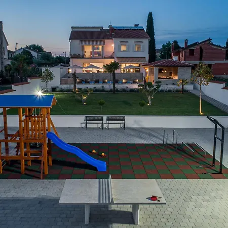 Anela * Πόρετς