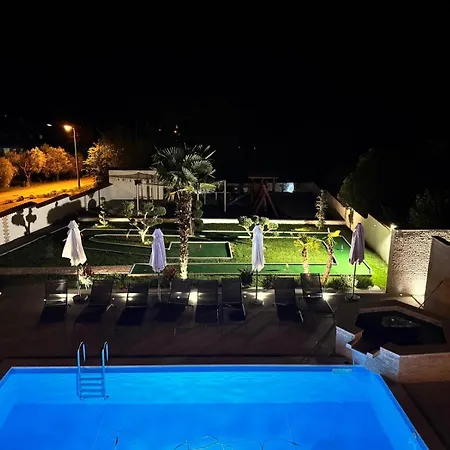 Anela * Πόρετς